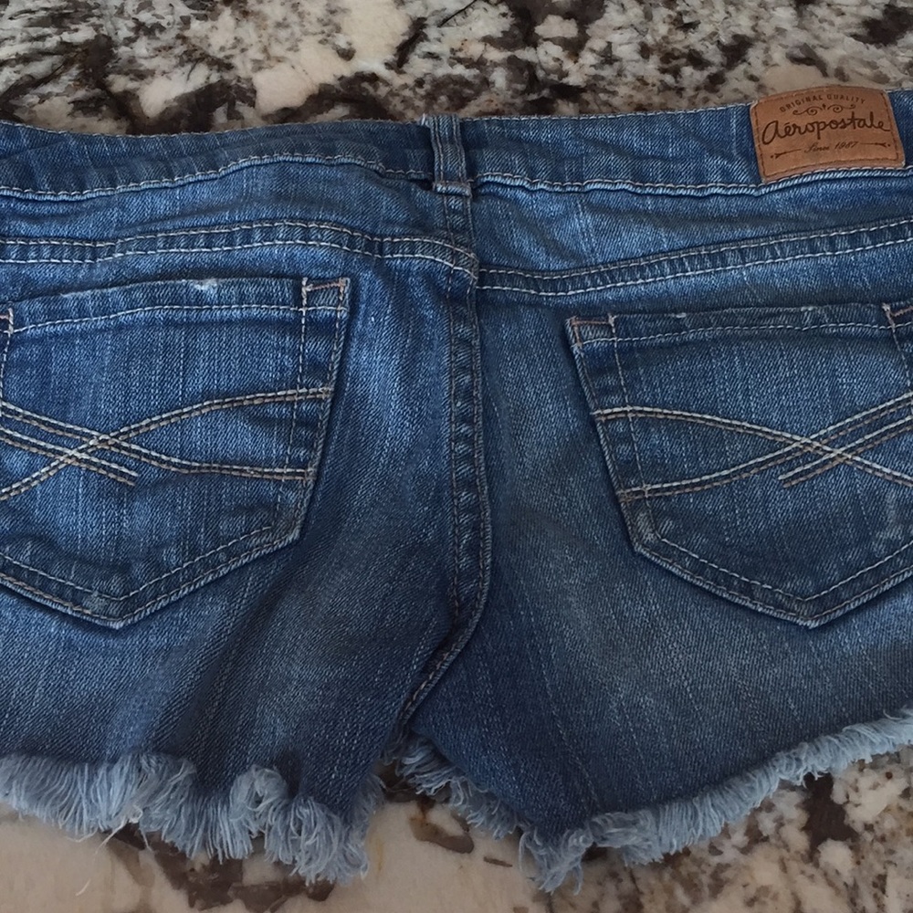 Shorts - Picture 2 of 4
